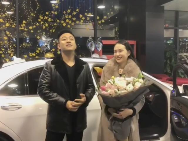 Giải trí - Vợ Tuấn Hưng "lấy hết những gì còn lại trong nhà" tậu xế hộp 5 tỷ chơi Tết