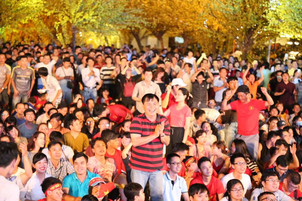 Trực tiếp VN – Jordan: Những chiến binh sao vàng tiến vào tứ kết, CĐV thăng hoa tột đỉnh - 9