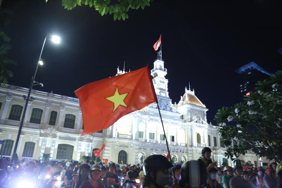 Việt Nam vào tứ kết Asian Cup 2019: Tết đến sớm với hàng triệu người Việt - 2