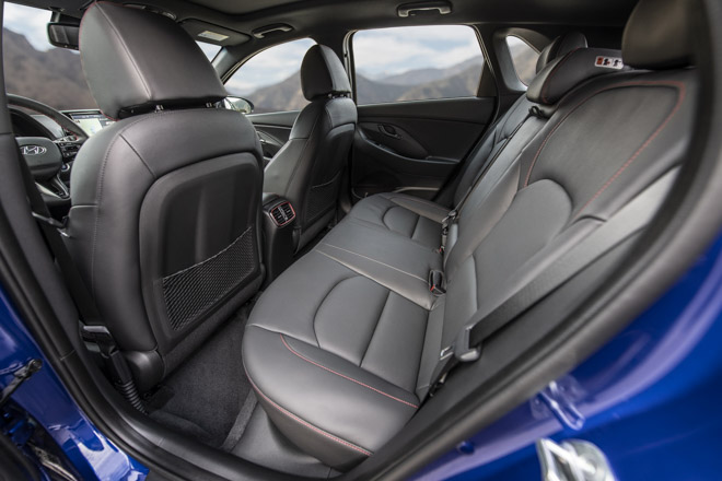 Hyundai bổ sung thêm phiên bản Elantra GT N-Line cho thị trường Mỹ, giá từ 556 triệu đồng - 6