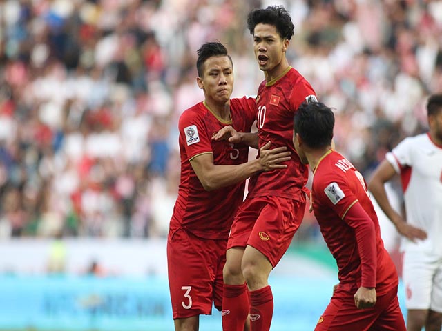 ĐT Việt Nam vào tứ kết Asian Cup: 3 ngôi sao đặc biệt xuất sắc là ai?