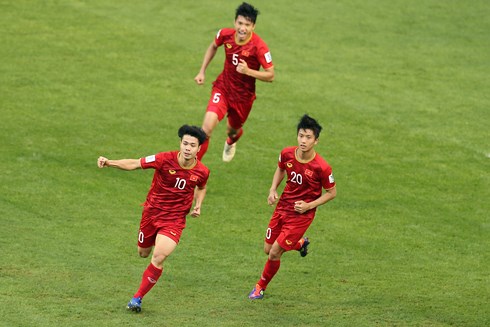 Báo chí nước ngoài &#34;lên đồng&#34; khi “Rồng Vàng” Việt Nam vào tứ kết Asian Cup - 1