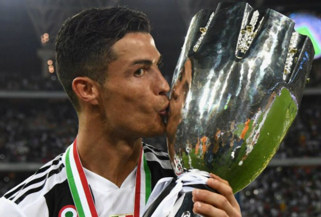 Không thể “gánh team” như Ronaldo: Quả bóng Vàng Modric gây tranh cãi - 2