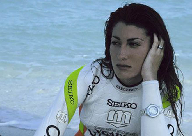 Thế giới bàng hoàng: Nữ thợ lặn xinh đẹp bỏ mạng ở độ sâu 171m - 3