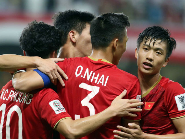 Trực tiếp bóng đá Asian Cup, Việt Nam - Jordan: Tam tấu Quang Hải - Công Phượng - Văn Đức
