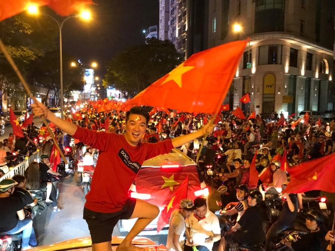 Mr Đàm kêu gọi vote cho Quang Hải tại Asian Cup, sao Việt đồng loạt hưởng ứng - 1