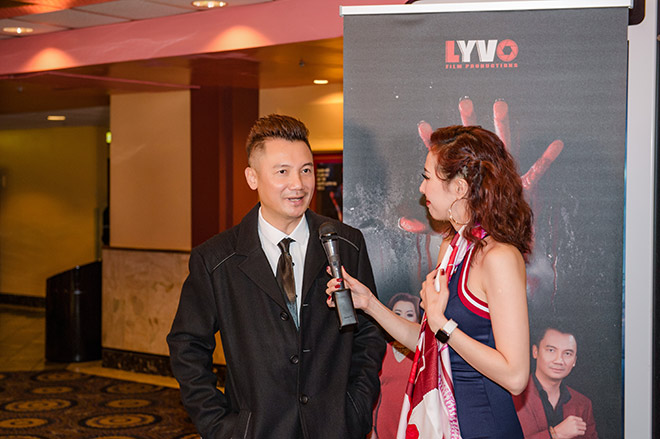 Đạo diễn Quốc Võ được tặng bằng khen trong đêm ra mắt phim Bàn Tay Máu - 4