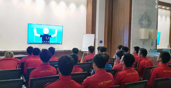 Đấu Nhật Bản, thầy trò HLV Park Hang Seo háo hức trải nghiệm VAR - 1