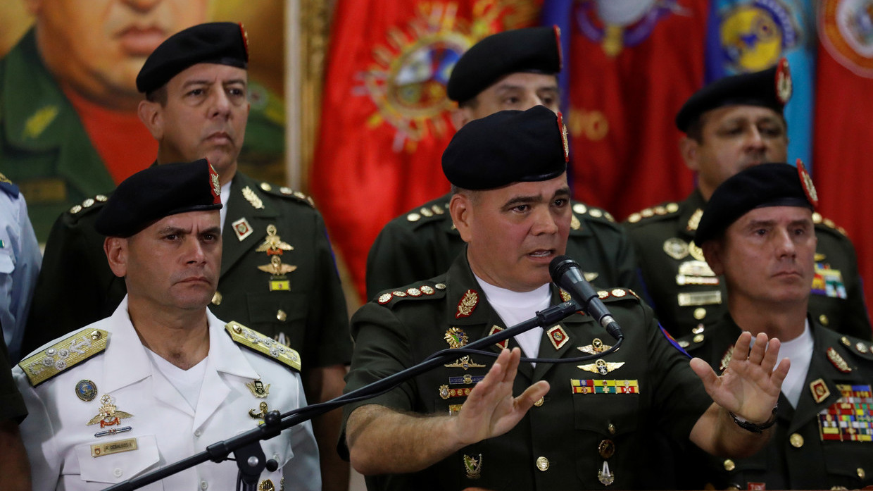 Quân đội Venezuela phản ứng ra sao khi bỗng dưng có Tổng thống thứ hai? - 1