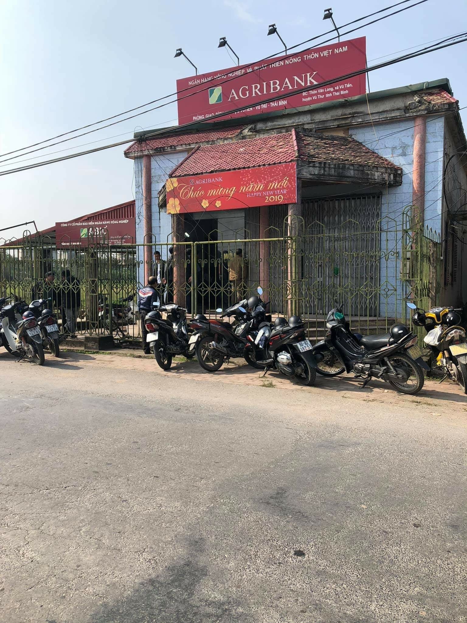 Bắt nghi phạm cướp ngân hàng ở Thái Bình, chém người truy đuổi - 1