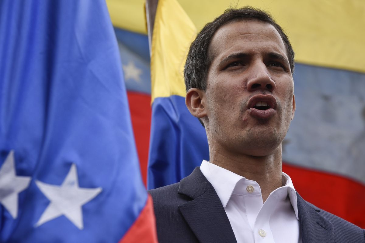 &#34;Cậu bé 35 tuổi&#34; tự nhận là Tổng thống lâm thời Venezuela là ai? - 1