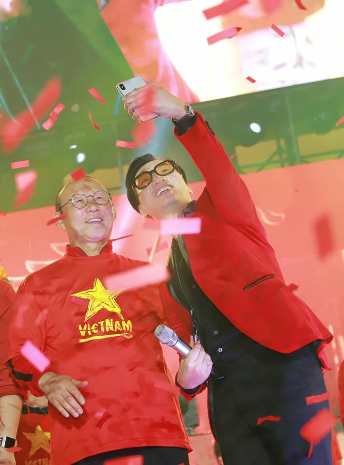 Sao Việt khóc cho tuyển VN: &#34;Công nghệ VAR thắng chứ Nhật không thắng&#34; - 4