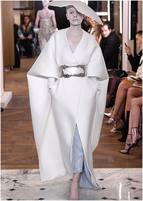 Lady Gaga trở thành cảm hứng sáng tạo của nhà mốt Pháp - 2