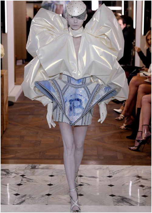 Lady Gaga trở thành cảm hứng sáng tạo của nhà mốt Pháp - 4