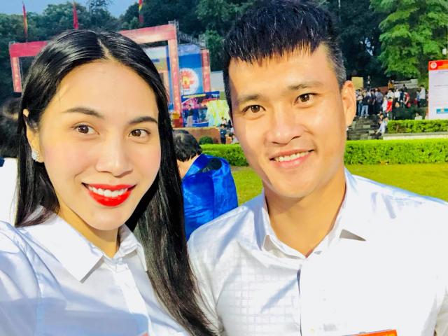 Giải trí - Lý do vợ chồng Công Vinh - Thủy Tiên được fan gọi là "vựa muối showbiz"