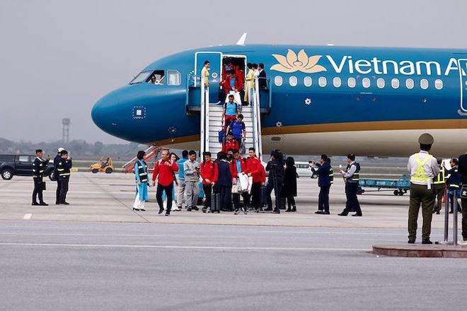 Nóng 24h qua: Bắt tạm giam thanh niên trộm 455 lượng vàng - 3