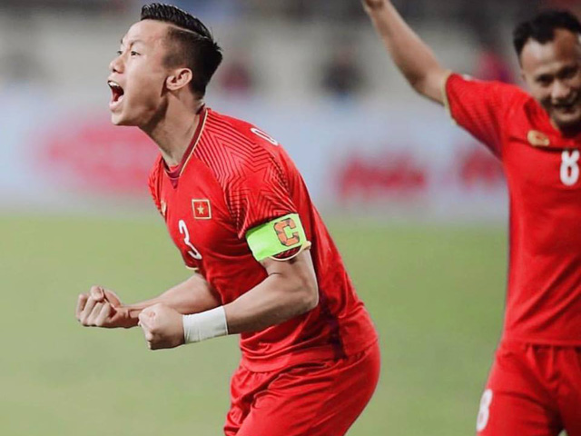 Bạn trẻ - Cuộc sống - Hình ảnh chứng minh Hải Quế xứng danh đội trưởng tuyển VN HOT nhất tuần