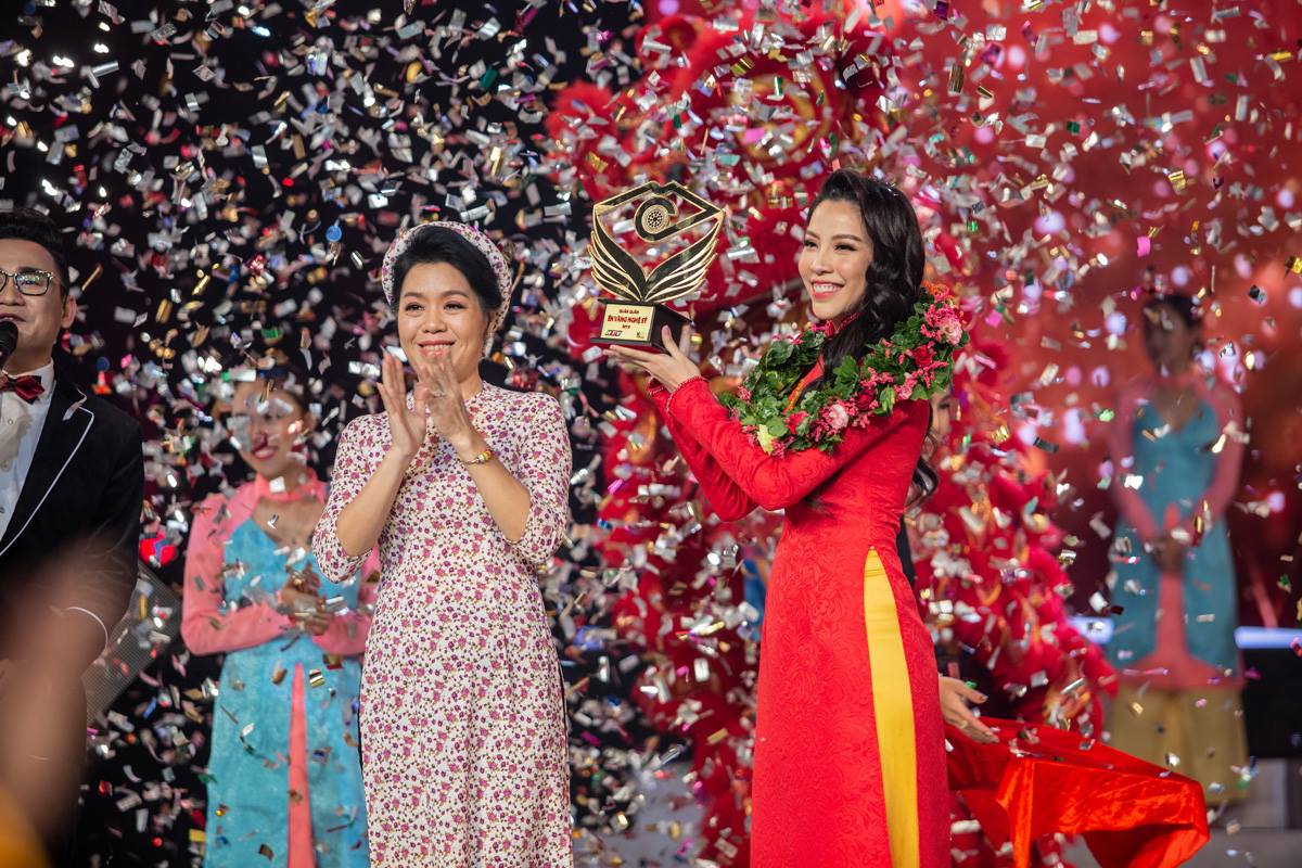 Cô gái bất ngờ vượt mặt Tim giành quán quân "Én vàng" là ai? - 5