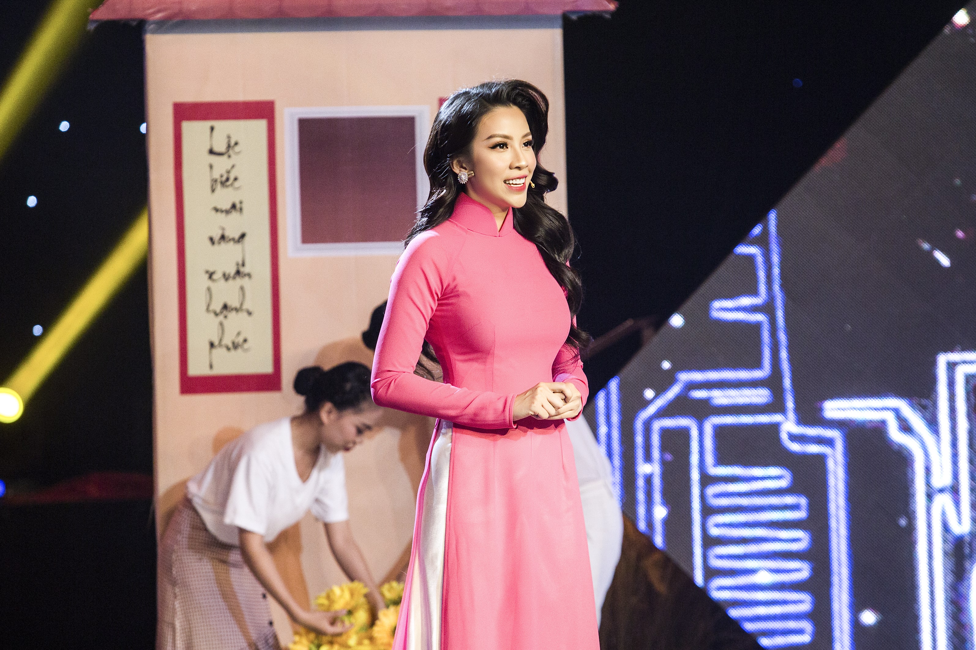 Cô gái bất ngờ vượt mặt Tim giành quán quân "Én vàng" là ai? - 3