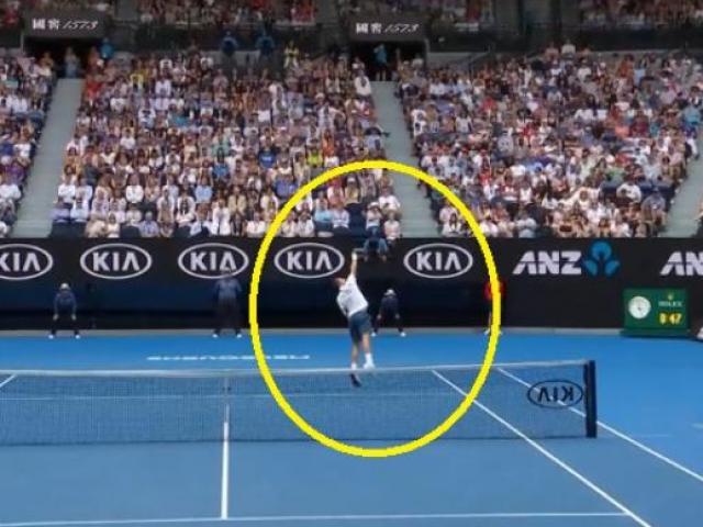 Federer ”xoắn cong” vợt ghi điểm thượng thừa: Đỉnh nhất Australian Open