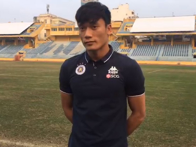 ”Bom tấn” bóng đá VN: Thủ môn Bùi Tiến Dũng chính thức khoác áo CLB Hà Nội