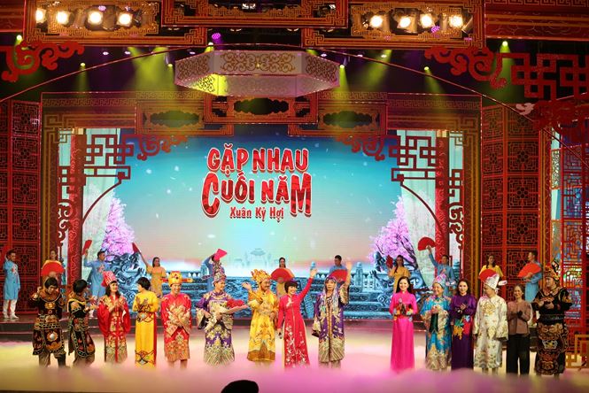 &#34;Mẹ chồng&#34; Lan Hương choáng khi lần đầu đóng Táo quân 2019 - 1