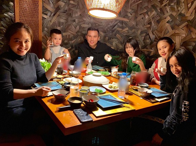 Con gái Tú Dưa lần đầu tiết lộ mối quan hệ với vợ ba của bố - 3