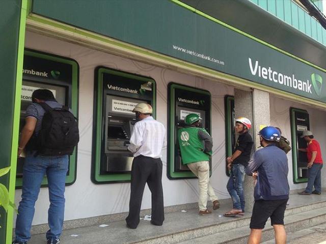 Kinh doanh - Người lao động khổ vì ATM ngày tết