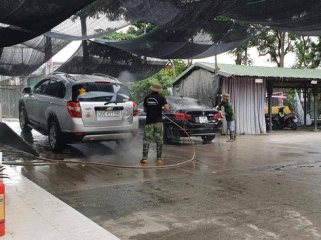 Thị trường - Tiêu dùng - Rửa xe, làm nội thất ô tô bắt đầu tăng giá mạnh