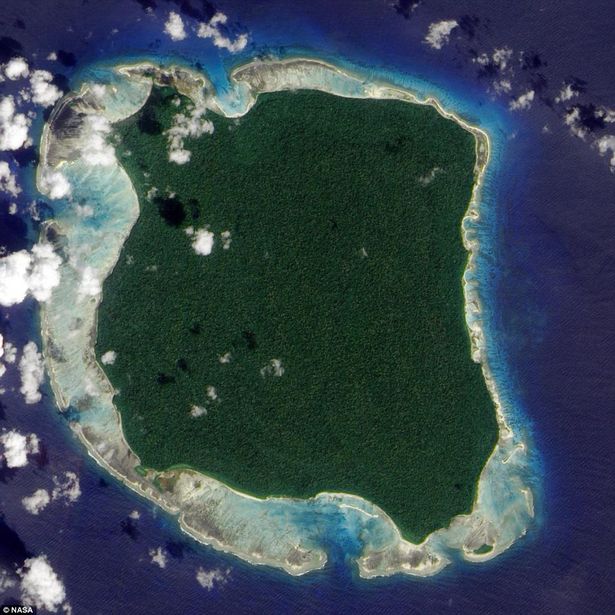 Hòn đảo bí ẩn nhất thế giới và sự tồn tại của bộ lạc hung hãn sẵn sàng tấn công mọi kẻ xâm nhập - 1