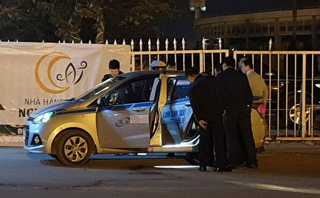 Xuất hiện nhiều tình tiết lạ vụ tài xế taxi bị cứa cổ, tử vong trước SVĐ Mỹ Đình - 1