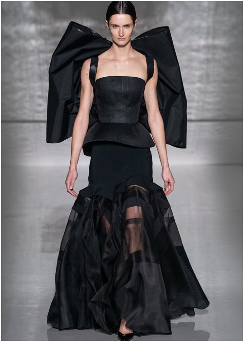 Con gái Cindy Crawford lộng lẫy trong show Givenchy - 6