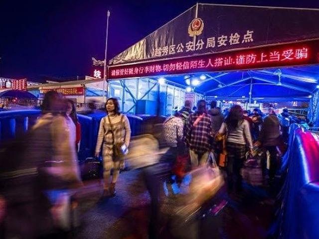 Thế giới - Tết đến, gái ế sợ về quê