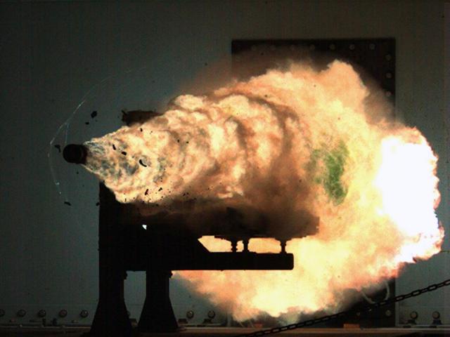 Hải quân Mỹ thử nghiệm bắn đạn siêu tốc trong cuộc tập trận trên biển