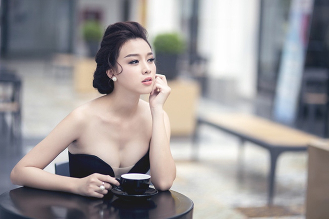 Trương Tùng Lan cho biết, cô đóng phim và sẵn sàng đảm nhận vai phụ không chỉ để giữ hình ảnh trong showbiz mà còn để thỏa mãn đam mê.
