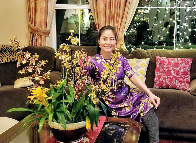 Nữ ca sĩ sexy đi chợ hoa Tết sớm ở Mỹ để tránh bị trường hợp này - 8