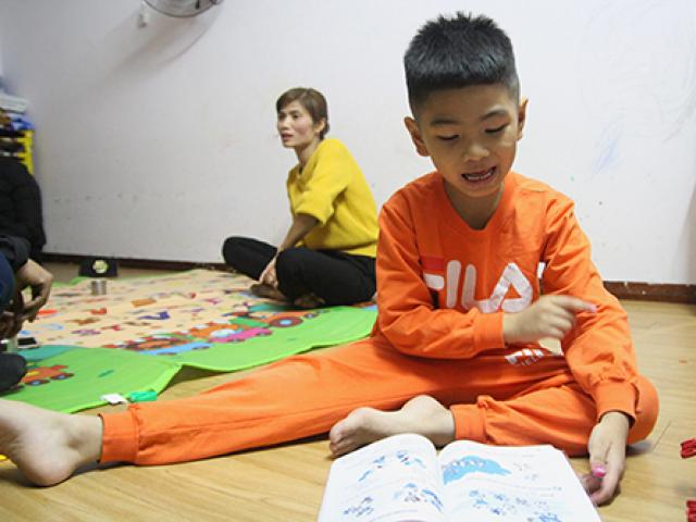 Tin tức trong ngày - Vụ trao nhầm con ở Ba Vì: "Mong được cùng hai con gói bánh chưng"