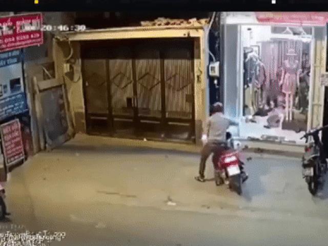 Thế giới xe - SỐC: Xe ga bị “cuỗm” trong tích tắc, chủ xe đuổi theo vô vọng