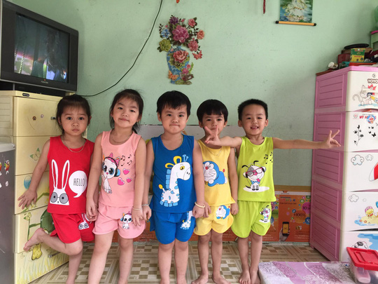 Ca sinh 5 đầu tiên ở Việt Nam bây giờ ra sao? - 12