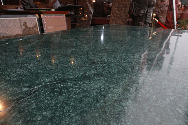 Chiêm ngưỡng phiến đá cẩm thạch nguyên khối nặng gần 11 tấn giữa Hà Nội - 3