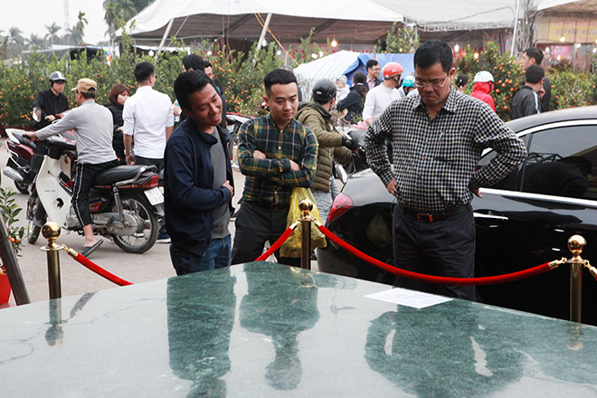 Chiêm ngưỡng phiến đá cẩm thạch nguyên khối nặng gần 11 tấn giữa Hà Nội - 5