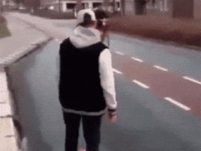 Tranh vui - "Rớt tim" với những trò đùa "mất dạy" nhất quả đất