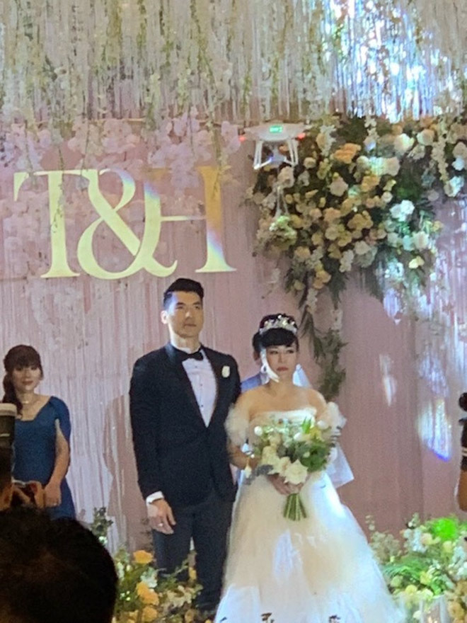 8 đám cưới ồn ào nhất showbiz Việt năm qua: Trường Giang xếp đầu bảng - 4