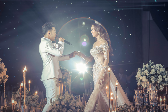 8 đám cưới ồn ào nhất showbiz Việt năm qua: Trường Giang xếp đầu bảng - 1