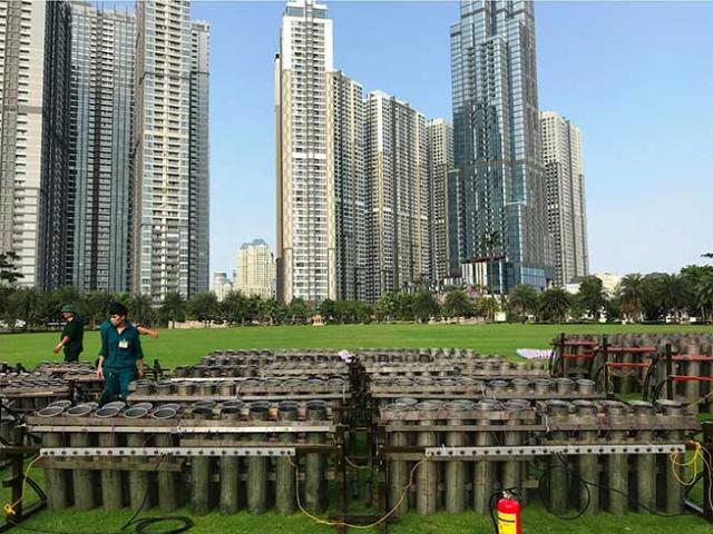 Tin tức trong ngày - Ngắm trận địa tạo “bữa tiệc” ánh sáng trong đêm giao thừa ở Sài Gòn