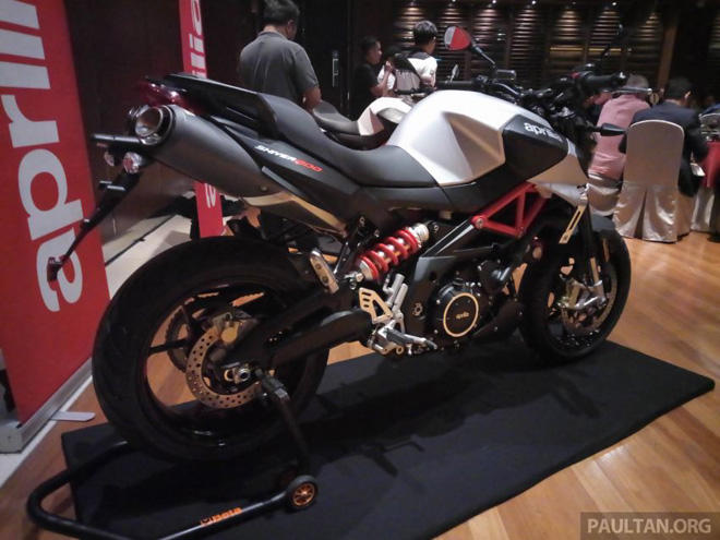 Naked bike Aprilia Shiver 900 2019 ra mắt, giá khá &#34;chát&#34; - 3