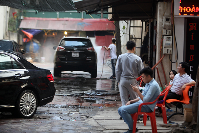 350.000 đồng một lần rửa xe ở Hà Nội chiều 30 Tết - 1