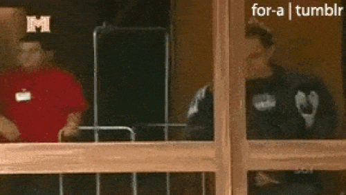 Hành động mà chỉ có lũ bạn thân mới dám làm - 3