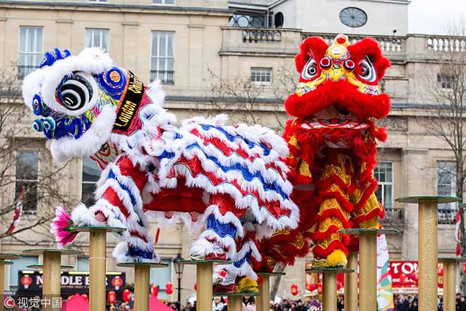 Xem người Trung Quốc tổ chức Tết Kỷ Hợi hoành tráng trên khắp thế giới - 1