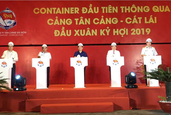 Xuất khẩu lô hàng đầu tiên năm Kỷ Hợi từ cảng Cát Lái đi Châu Âu - 1